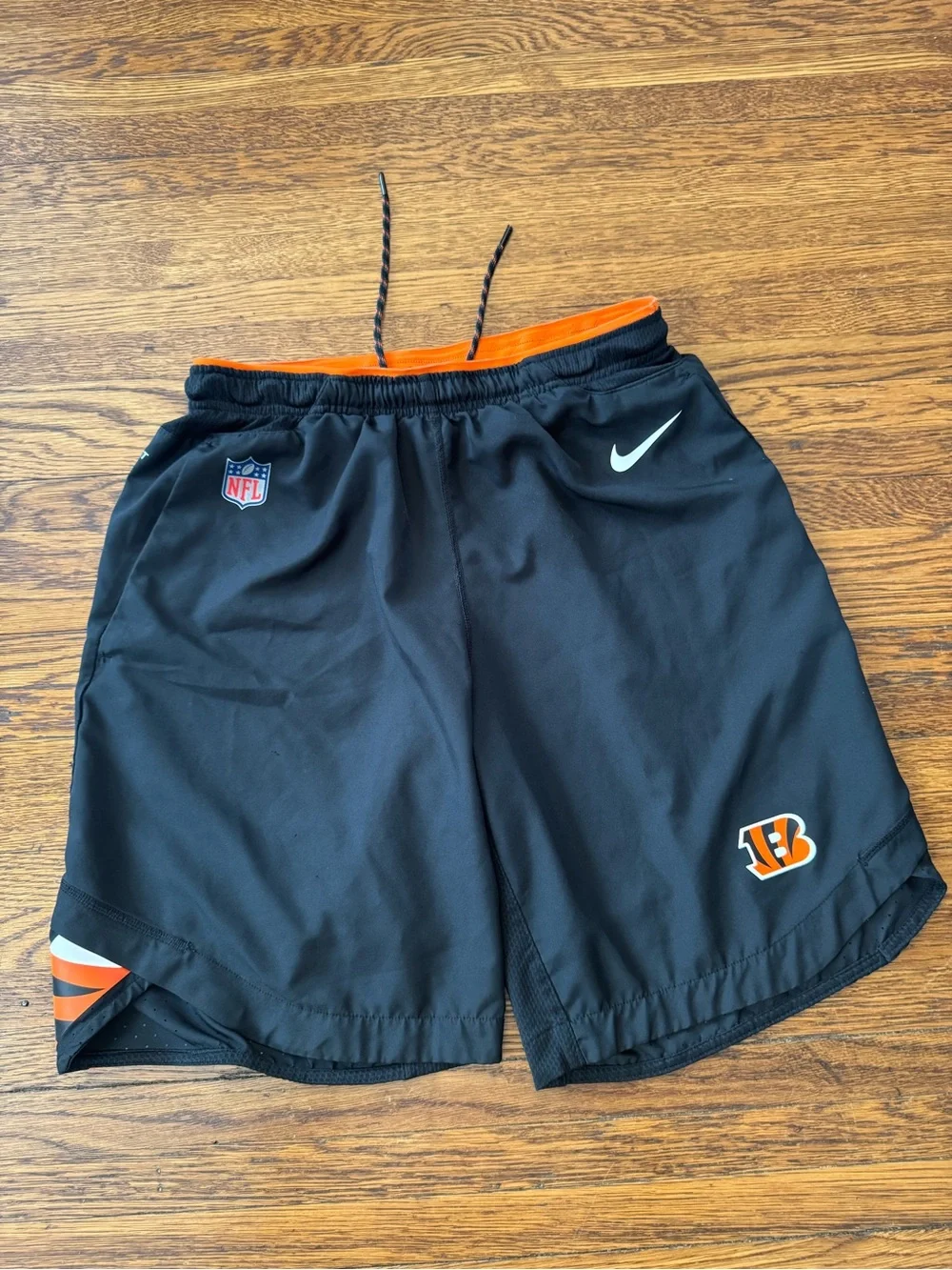 CINCINNATI BENGALS (NFL) NIKE Black and Orange Athletic DRI-FIT Shorts
